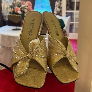 VTG 7 Gold open-toe slip on sandals with rhinestones